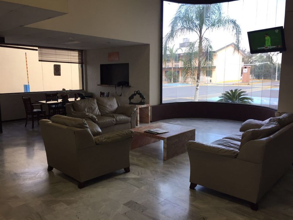 Capital O 88 Inn San Nicolas de los Garza ภายนอก รูปภาพ