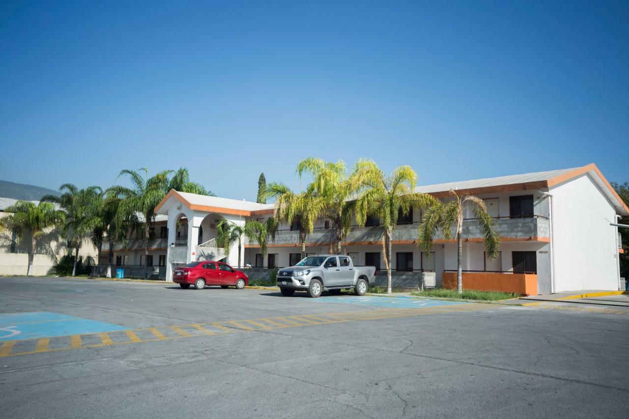Capital O 88 Inn San Nicolas de los Garza ภายนอก รูปภาพ