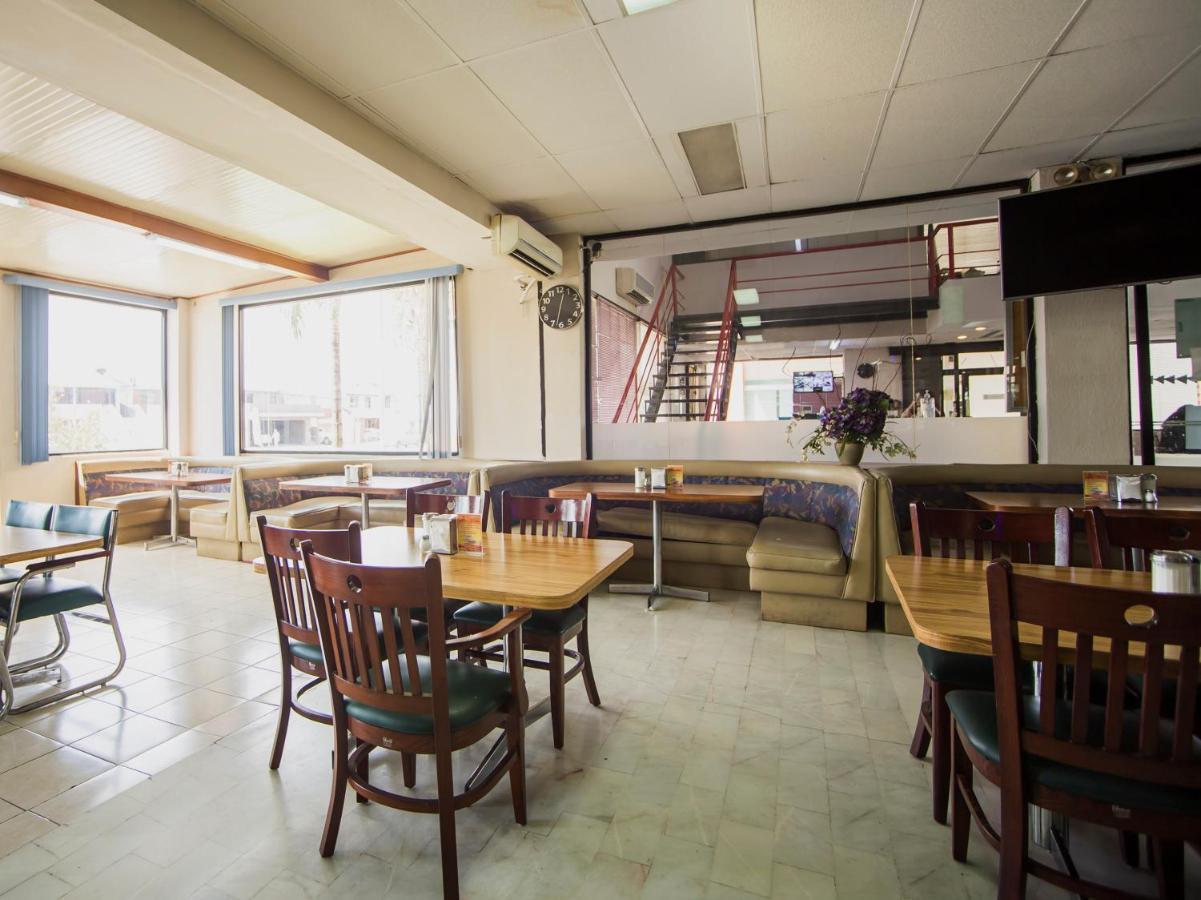 Capital O 88 Inn San Nicolas de los Garza ภายนอก รูปภาพ