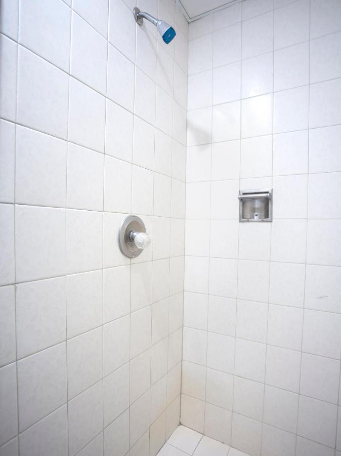 Capital O 88 Inn San Nicolas de los Garza ภายนอก รูปภาพ